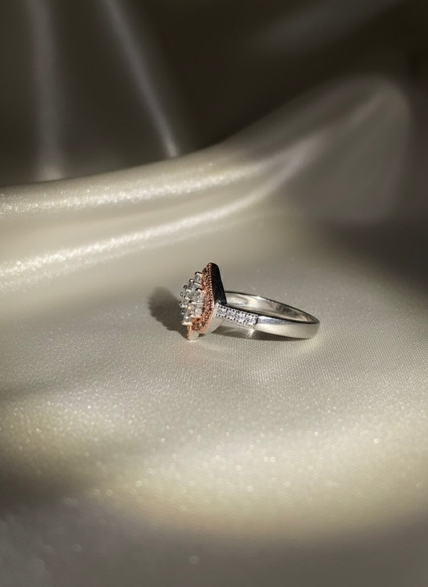 Swirl Cluster Ring